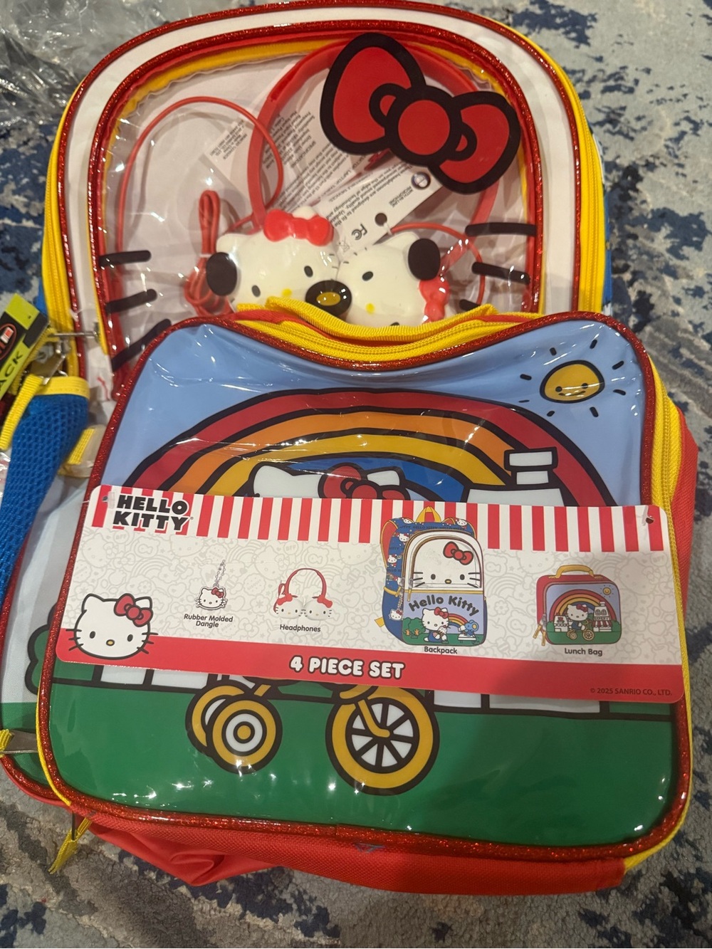 Hello Kitty 4 Piece Set BHello Kitty 4 Piece Set Backpack, Headphones, Lunch Bag